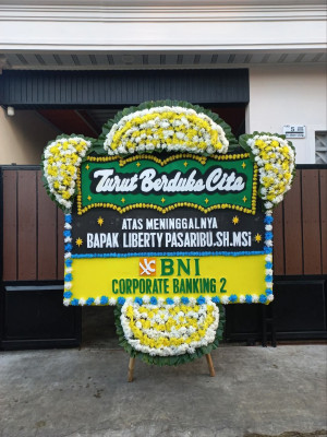 Papan Bunga Duka di Sambi