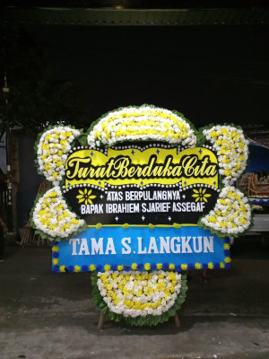 Papan Bunga Duka di Sambi